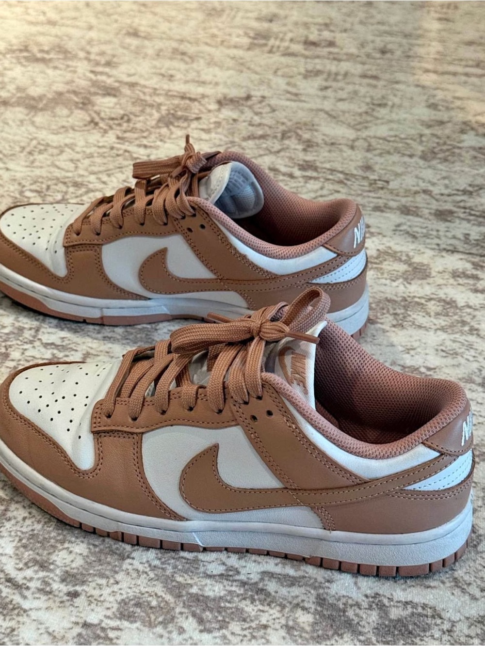Dunk low nike sneaker